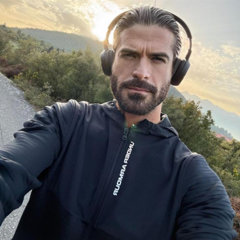 Άρης Μουγκοπέτρος: "Ήμουν δίπλα του όταν έγινε το κακό, ήμουν γεμάτος αίματα", αποκάλυψε ο τραγουδιστής Γιάννης Κατσίγιαννης