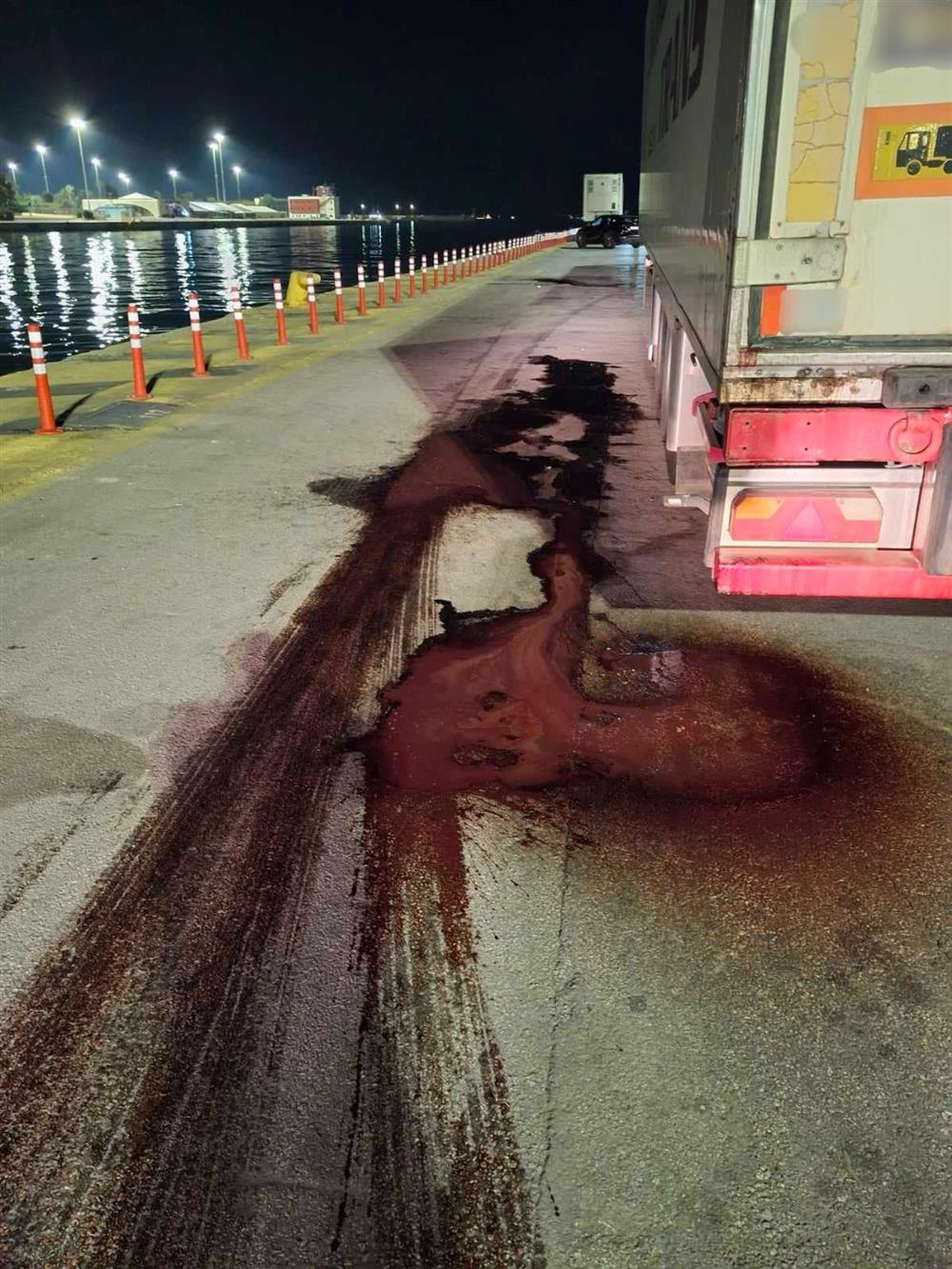 Φορτηγό - ζωικά υπολείμματα