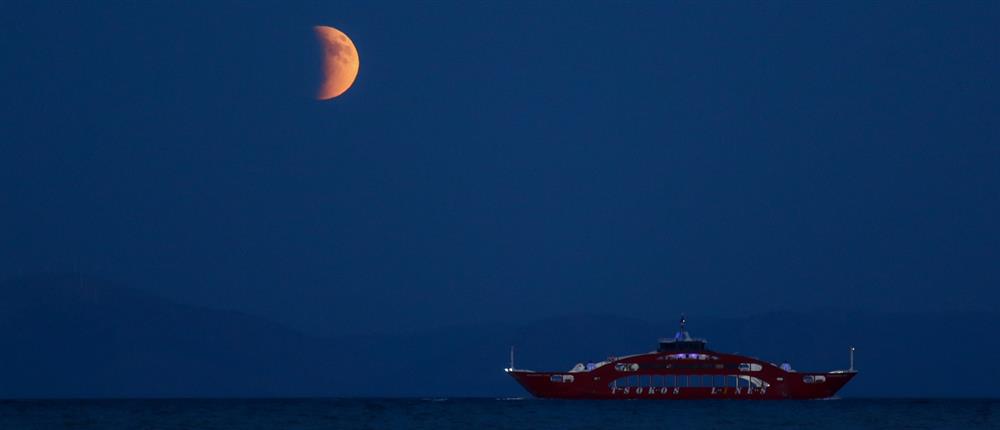 Ματωμένο Φεγγάρι Σεπτεμβρίου Ματωμένο Φεγγάρι Σεπτεμβρίου