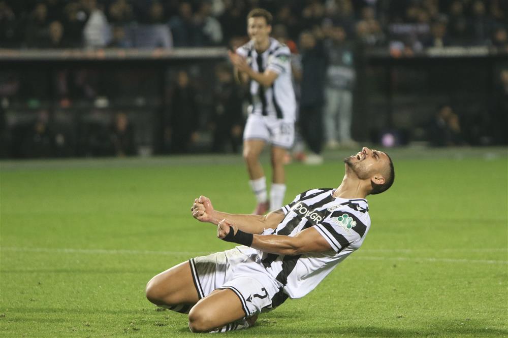 ΠΑΟΚ - ΓΙΟΥΝΓΚ ΜΠΟΙΣ