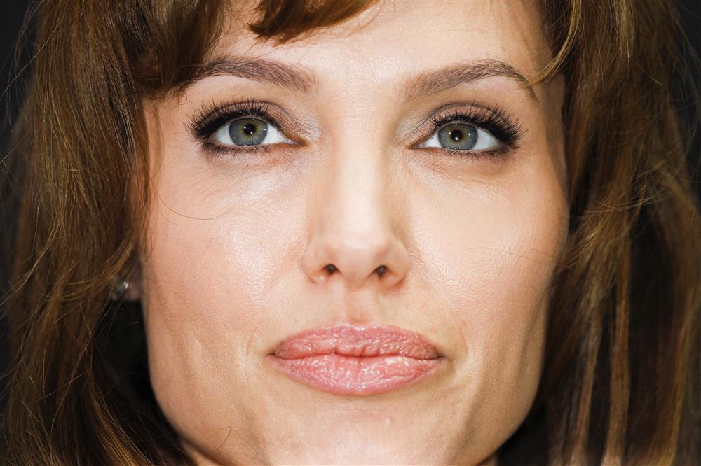 Αντζελίνα Τζολί Αντζελίνα Τζολί