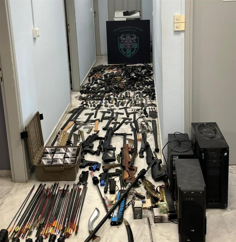 ΧΑΝΙΑ - ΟΠΛΟΣΤΑΣΙΟ