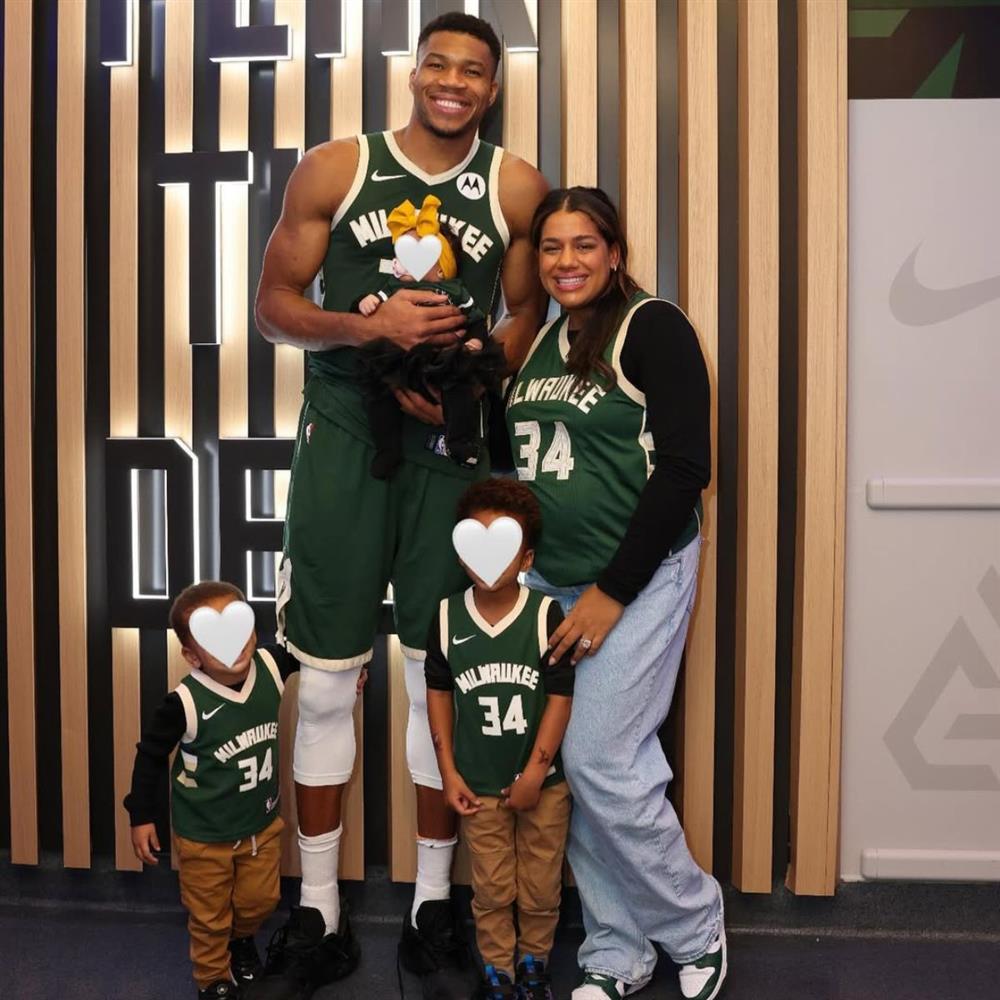 Γιάννης Αντετοκούνμπο