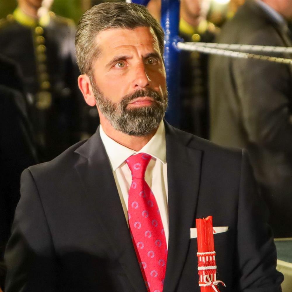 Θανάσης Βισκαδουράκης: "Περίμενα να πάω εκκλησία για να φάω κόλλυβα ή να κλέψω κονιάκ από το ιερό"

