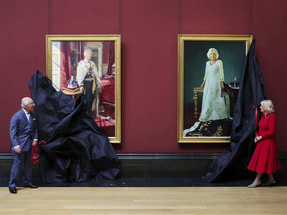 Kάρολος Καμίλα Kάρολος Καμίλα