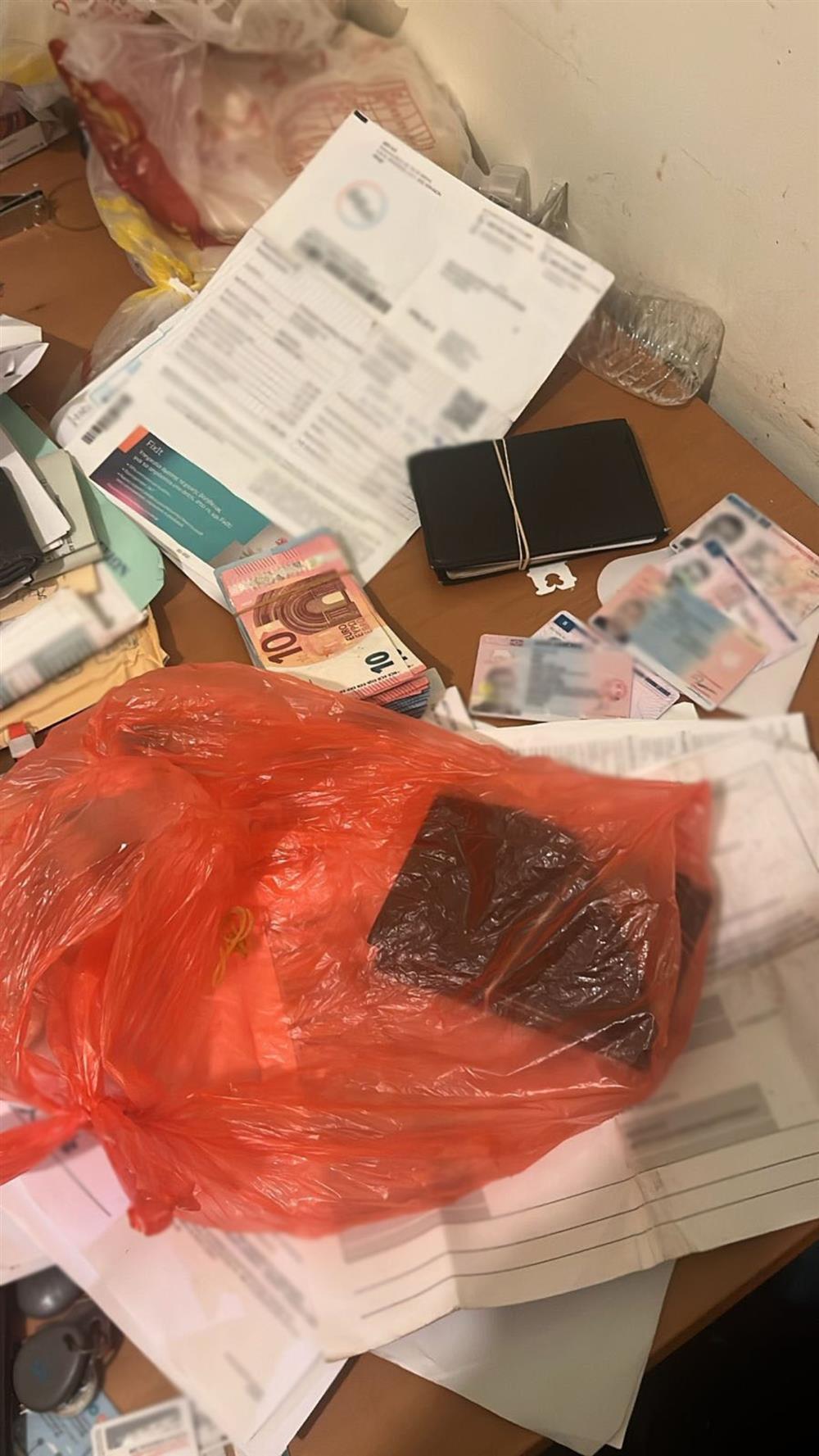 Κύκλωμα - Πλαστογραφία - Διακίνηση μεταναστών - ΕΛΑΣ