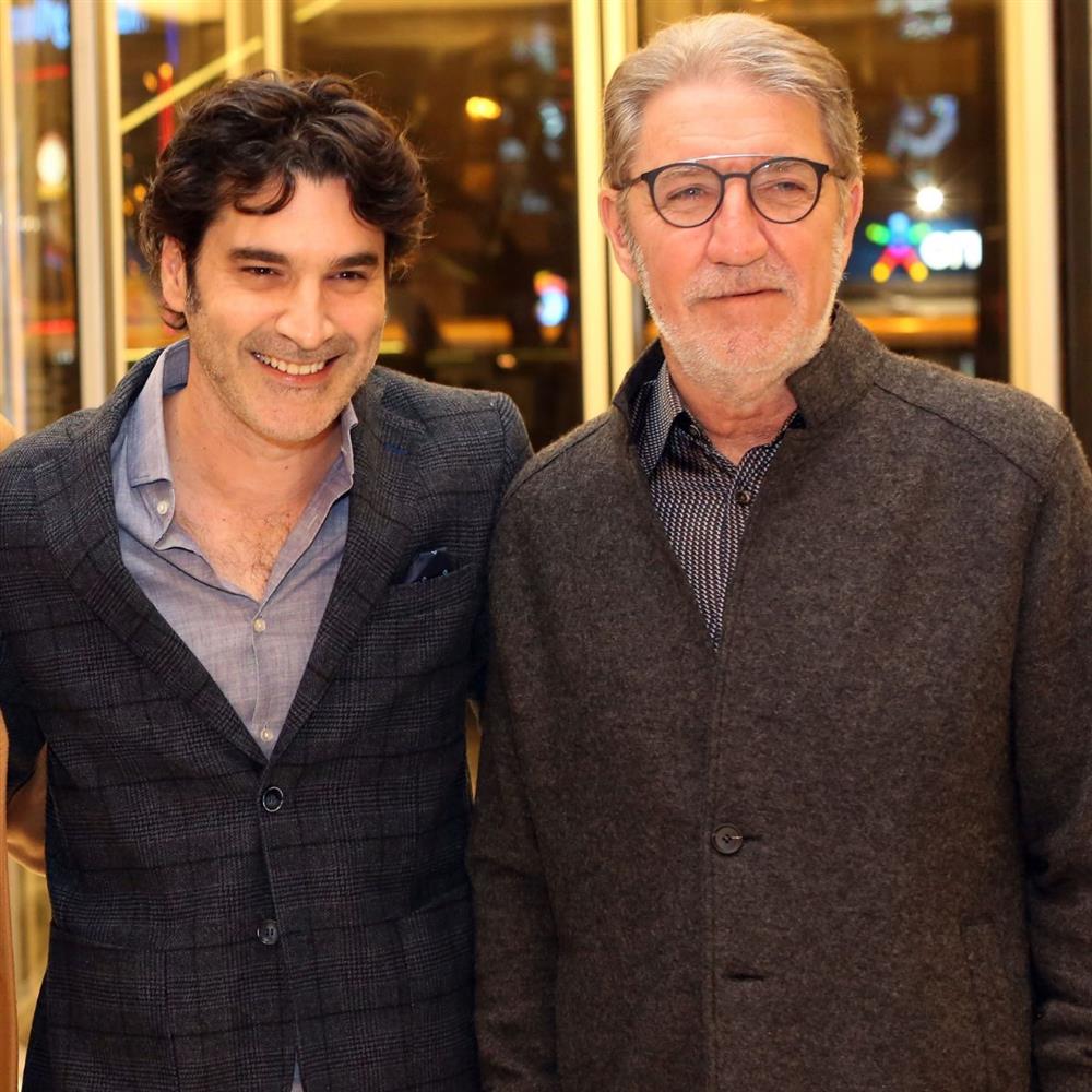 Παπακαλιατης