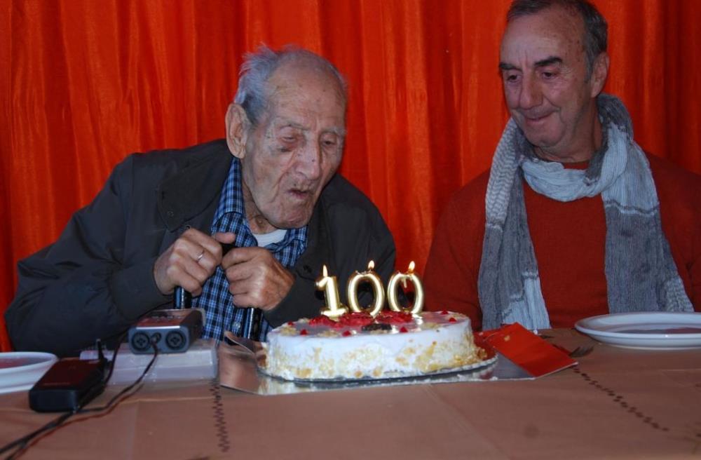 Γιάννης Καραγεωργίου - Λέσβος - γενέθλια Γιάννης Καραγεωργίου - Λέσβος - γενέθλια