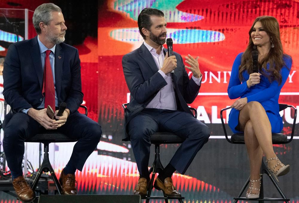 ΚΙΜΠΕΡΛΙ ΓΚΙΛΦΟΙΛ ΚΙΜΠΕΡΛΙ ΓΚΙΛΦΟΙΛ