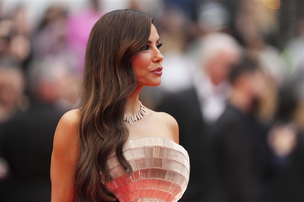 Εύα Λονγκόρια Εύα Λονγκόρια