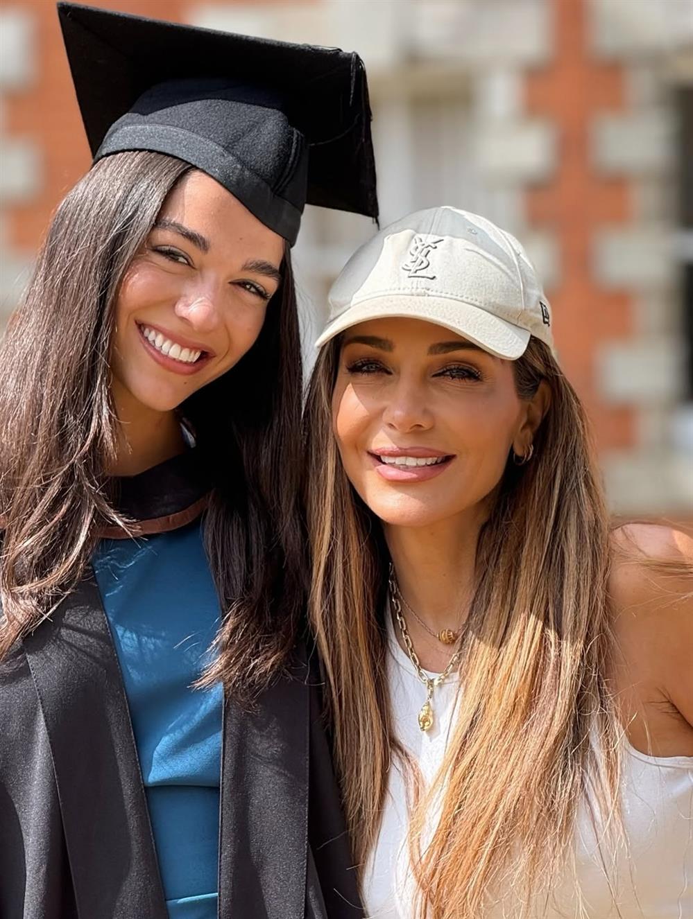 Μελίνα Νικολαίδη - Δέσποινα Βανδή Μελίνα Νικολαίδη - Δέσποινα Βανδή