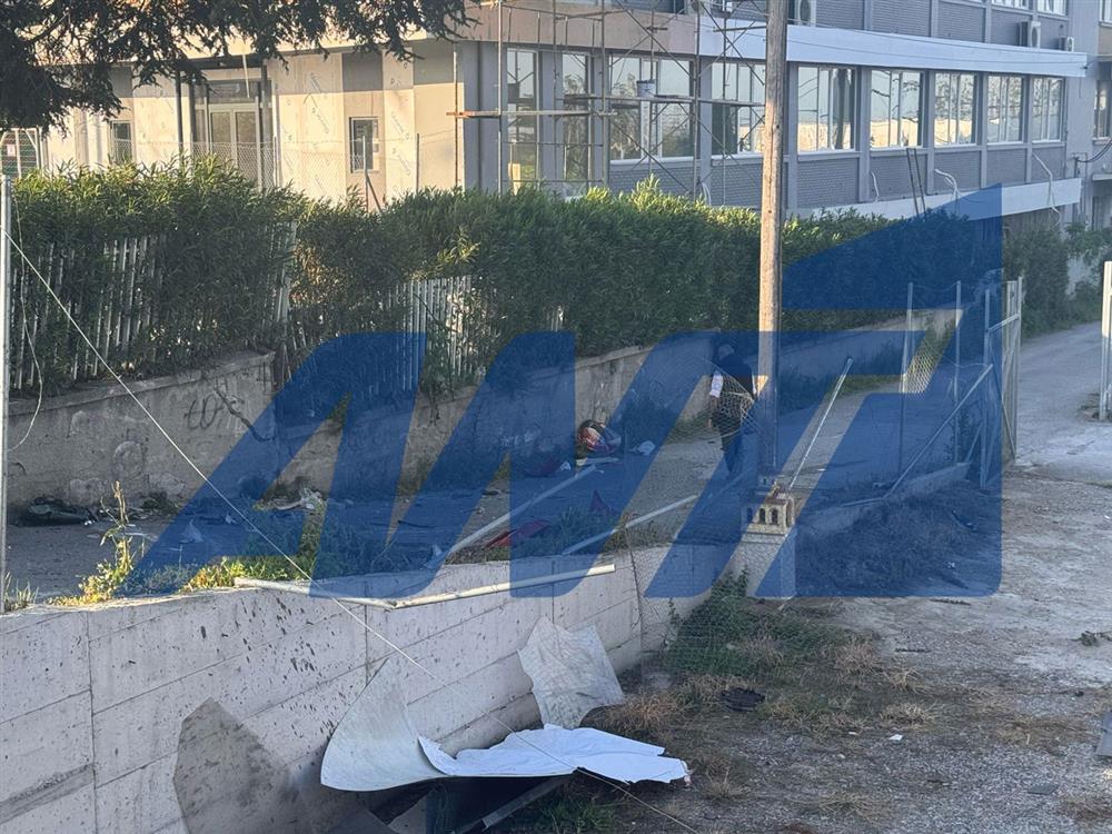 Θεσσαλονίκη - Τροχαίο - Αυτοκίνητο προσέκρουσε σε στάση