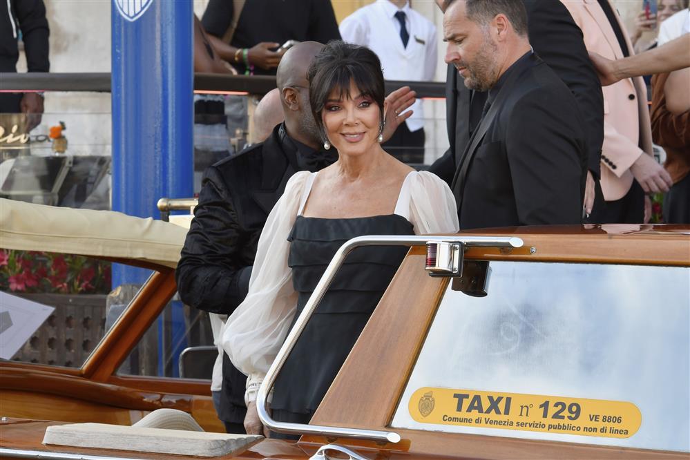 Γάμος Μπέζος - Σάντσεζ