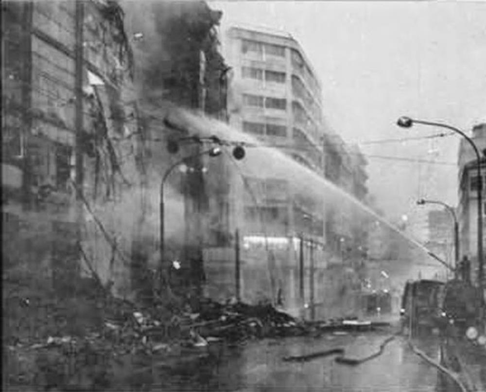 πολυκατάστημα - Μινιόν - Κατράντζος - φωτιά πολυκατάστημα - Μινιόν - Κατράντζος - φωτιά