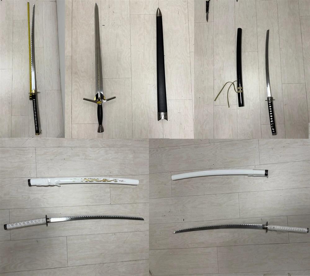 Περιστέρι - Μαγαζί - μαχαίρια - σπαθιά Περιστέρι - Μαγαζί - μαχαίρια - σπαθιά