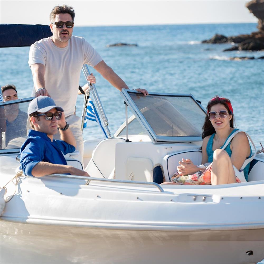 Hotel Ελvira: Ξεκίνησαν τα γυρίσματα της νέας κωμωδίας του Mega - Η υπόθεση και οι ηθοποιοί