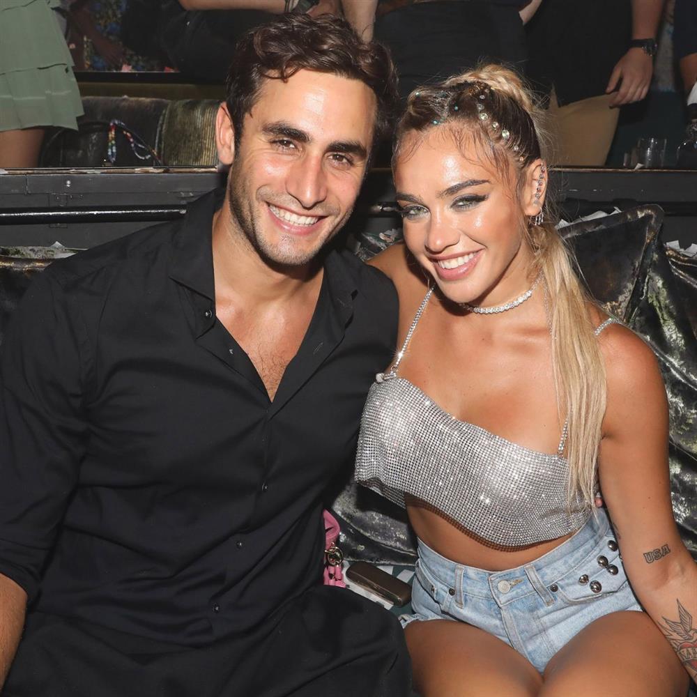 κονι μεταξα μαριο καποτσης