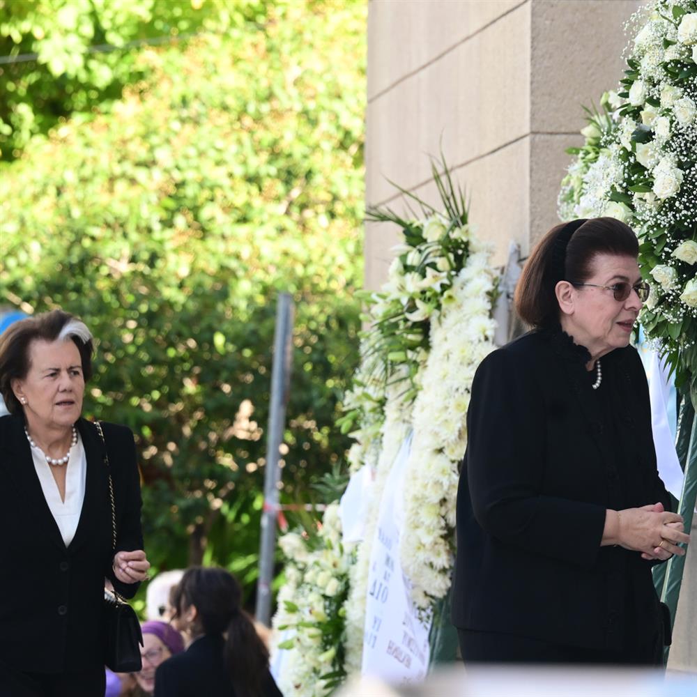 Λίνα Μενδώνη Λίνα Μενδώνη