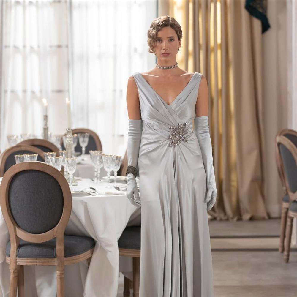 Γιολάντα Καλογεροπούλου: Η έκπληξη από τους συμπρωταγωνιστές της στο "Grand Hotel" για τα γενέθλιά της - Στο πλευρό της η κόρη της (Βίντεο)