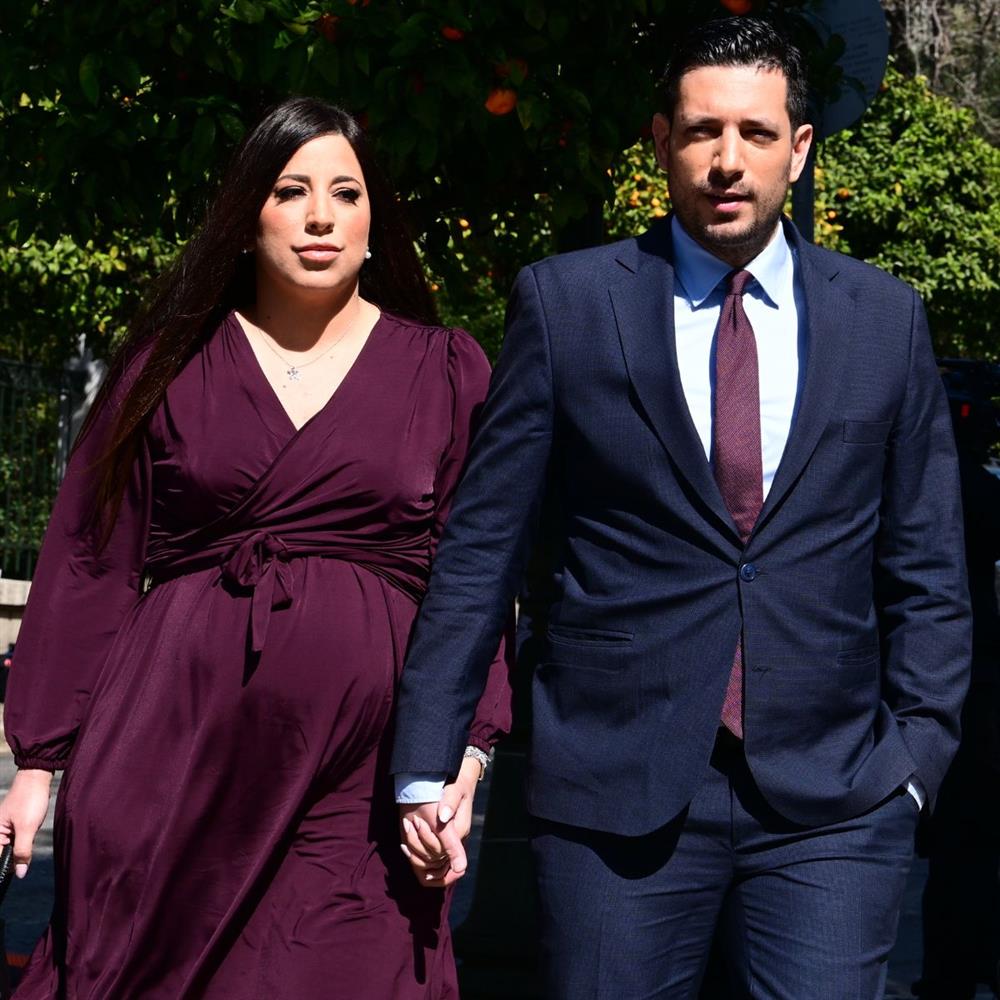 Κωνσταντίνος Κυρανάκης: Έγκυος για δεύτερη φορά η σύζυγός του - Στο πλευρό του στην ορκωμοσία της νέας κυβέρνησης
