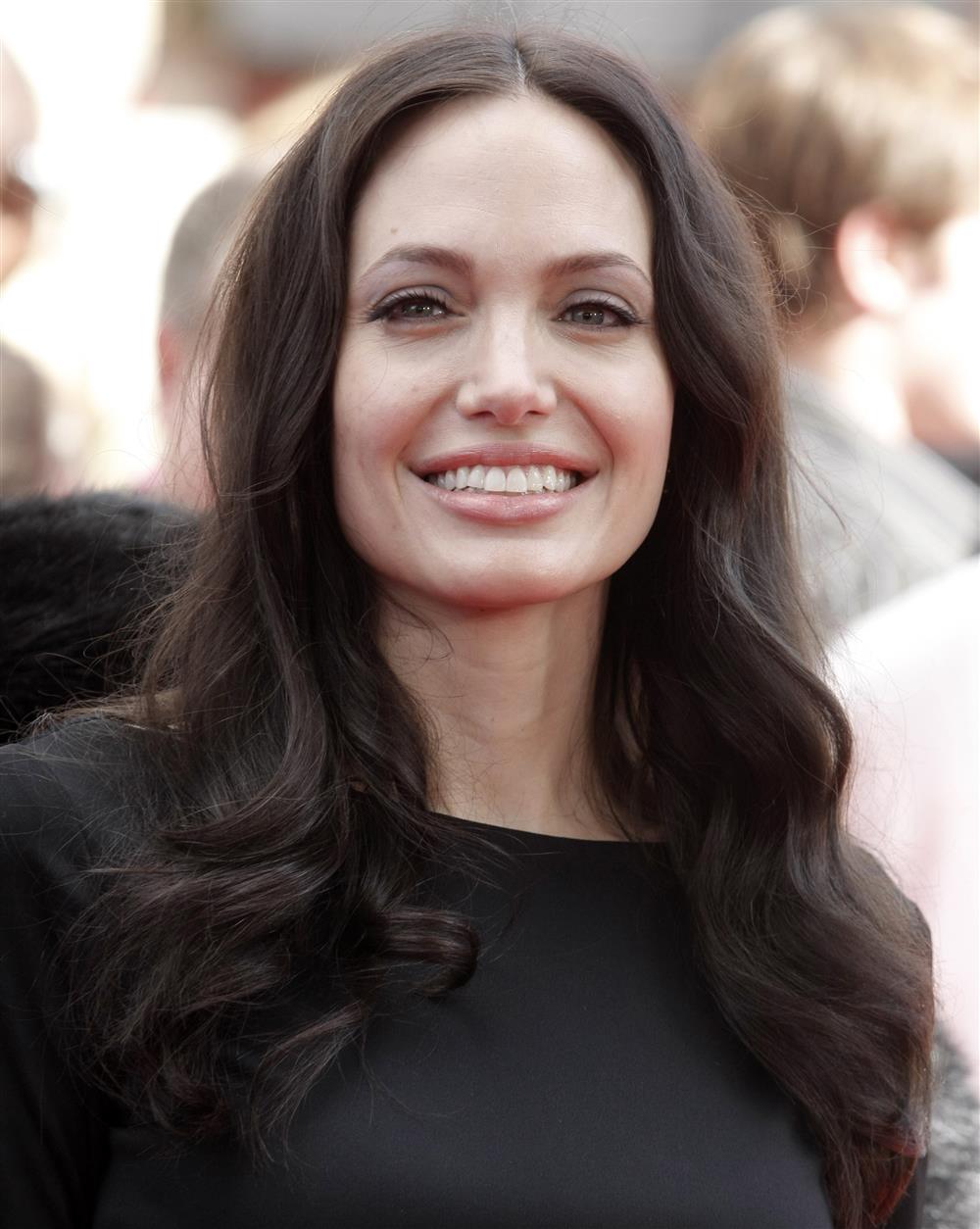 Αντζελίνα Τζολί Αντζελίνα Τζολί