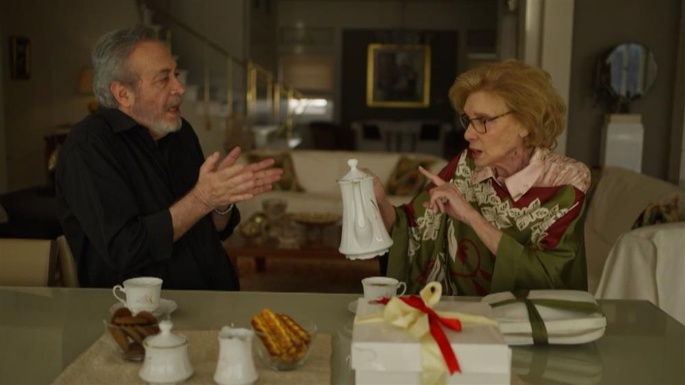 Η Γη της Ελιάς Η Γη της Ελιάς