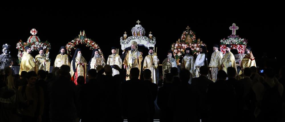 Επιτάφιος - συγκέντρωση επιταφίων - Θεσσαλονίκη Επιτάφιος - συγκέντρωση επιταφίων - Θεσσαλονίκη