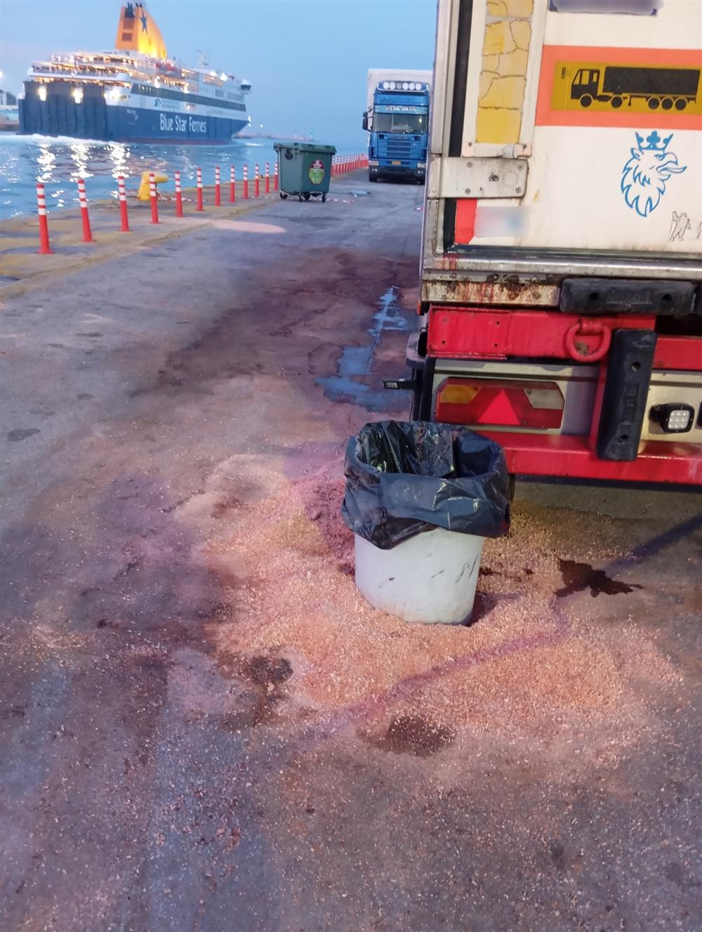 Φορτηγό - ζωικά υπολείμματα