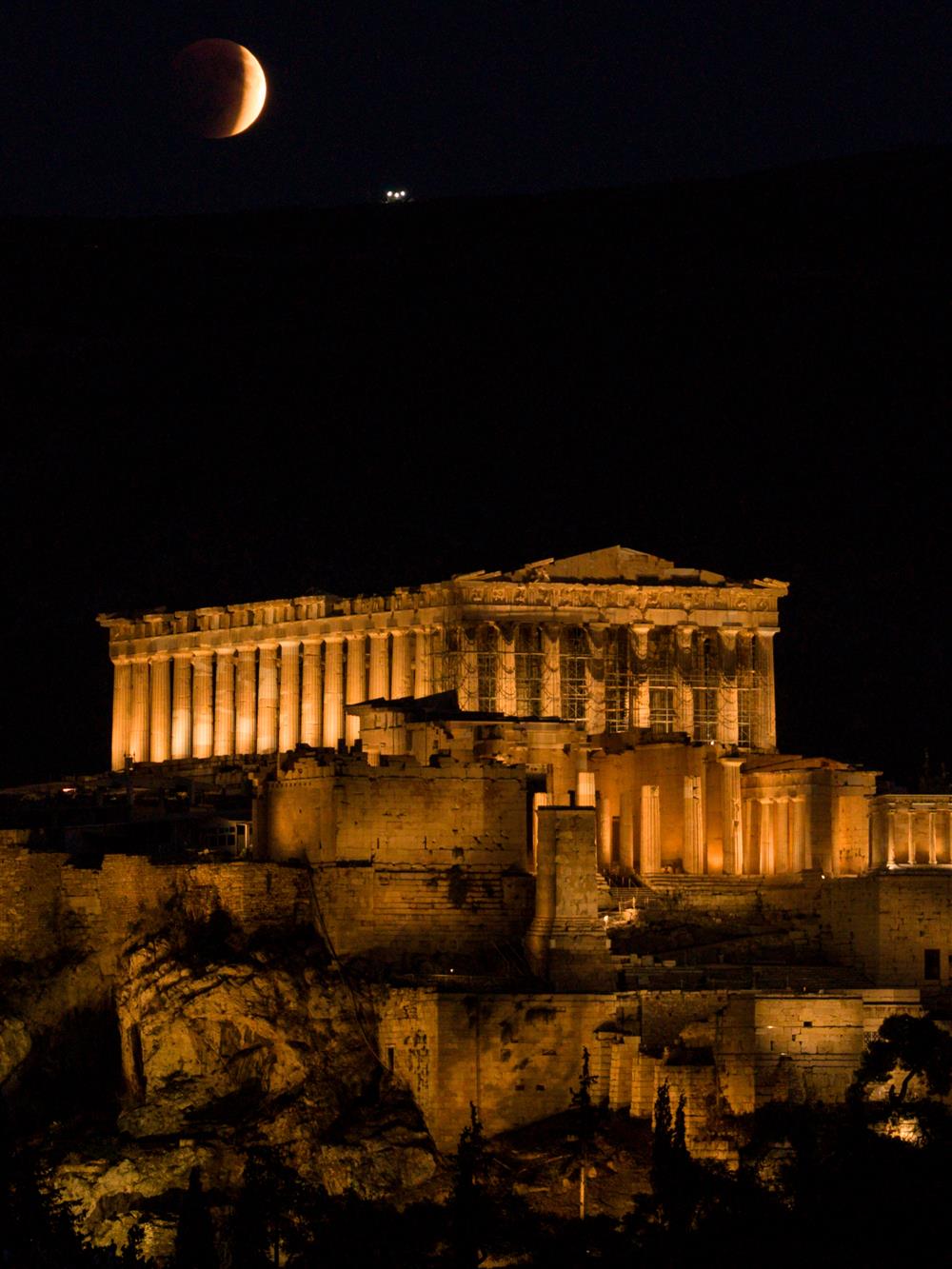Ματωμένο Φεγγάρι Σεπτεμβρίου Ματωμένο Φεγγάρι Σεπτεμβρίου