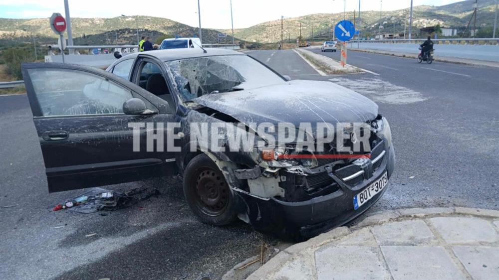 Βόλος - τροχαίο - αμάξι Βόλος - τροχαίο - αμάξι