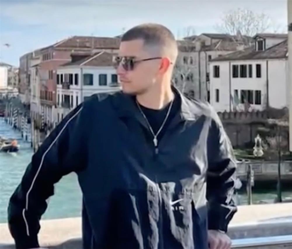 Λάρισα - Πυροσβέστης - Τοίχος