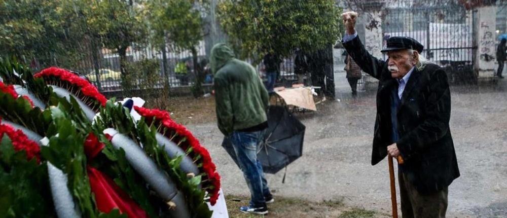 Μανώλης Γλέζος