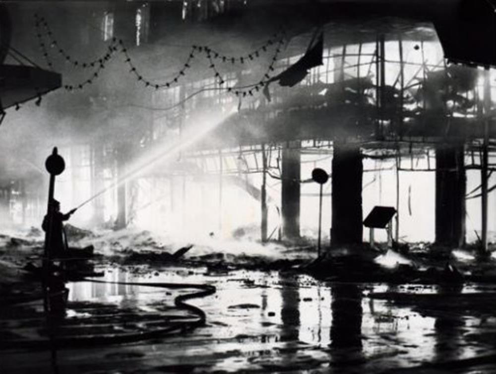 πολυκατάστημα - Μινιόν - Κατράντζος - φωτιά πολυκατάστημα - Μινιόν - Κατράντζος - φωτιά