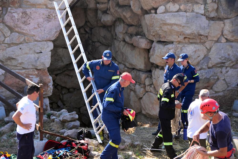 Αργολιδα - τουριστας - πηγαδι