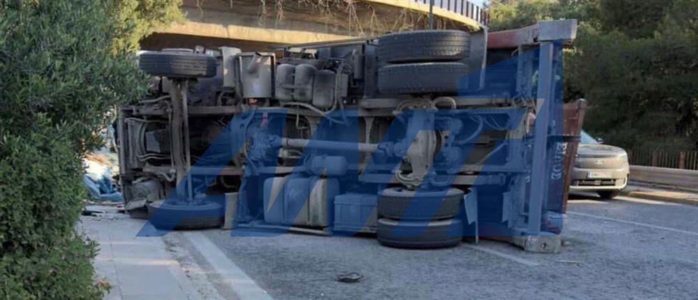 Βουλιαγμενη - τροχαιο - φορτηγο Βουλιαγμενη - τροχαιο - φορτηγο