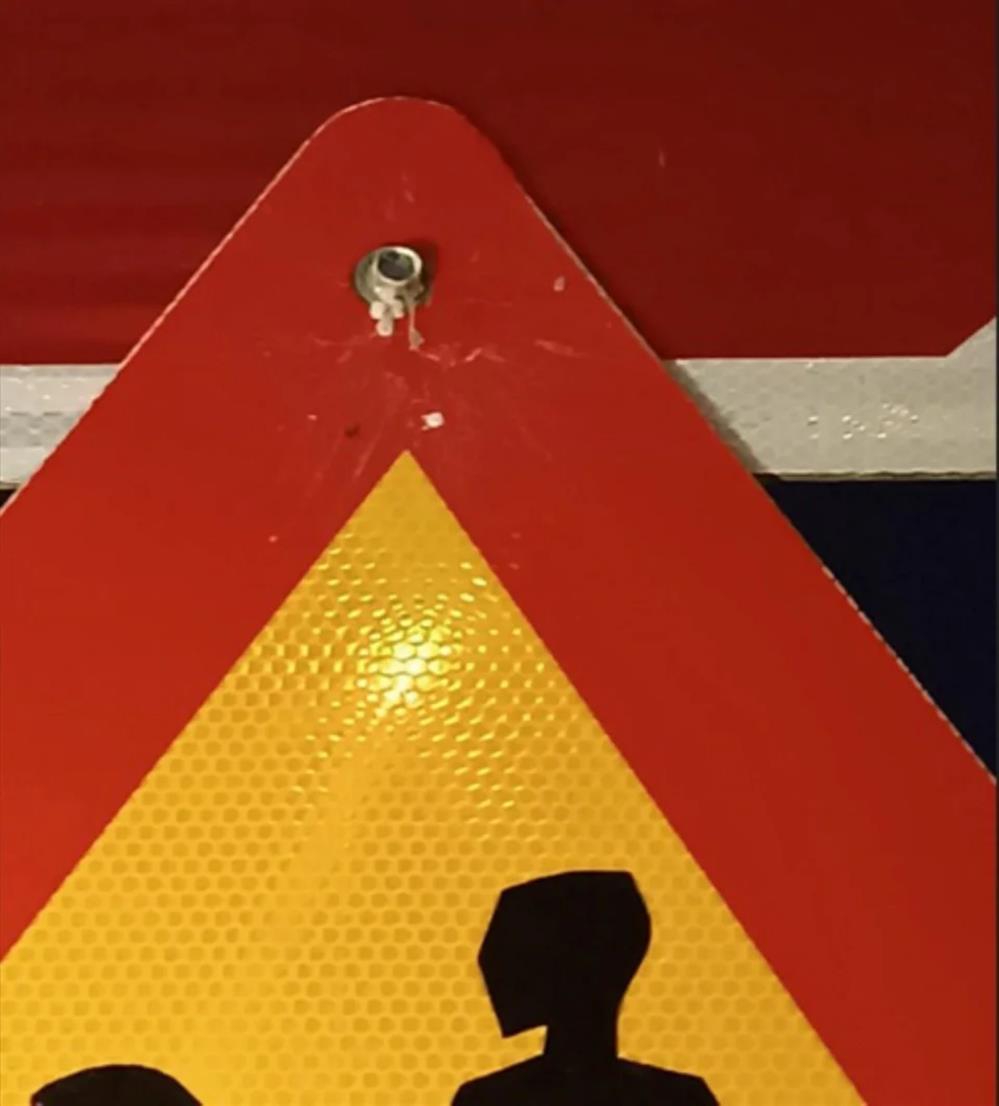 Αγρίνιο - Αεροβόλο - Πινακίδα