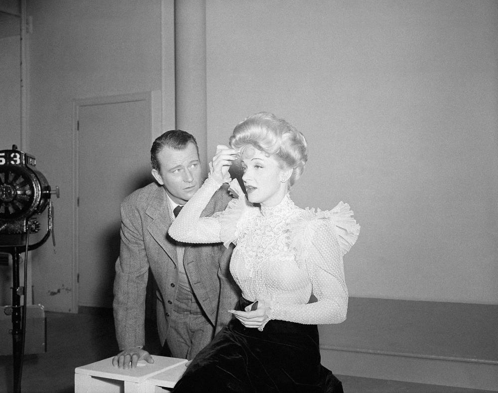 AP - Μάρλεν Ντίτριχ - Αφιέρωμα AP - Μάρλεν Ντίτριχ - Αφιέρωμα