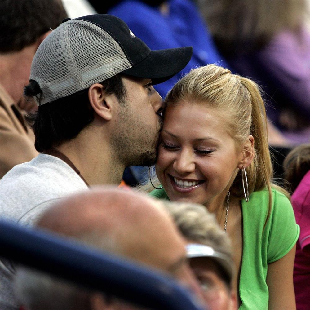 Ενρίκε Ιγκλέσιας: Θα γίνει πατέρας για 4η φορά - Έγκυος ξανά η Άννα Κουρνίκοβα