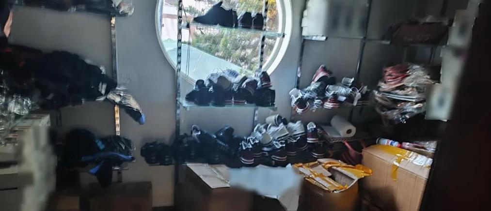 Θεσσαλονίκη: Κατασχέθηκαν εκατοντάδες "μαϊμού" προϊόντα