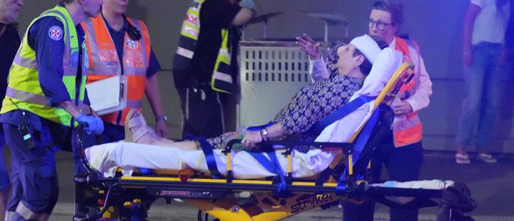 Σοκαρισμένη η Αυστραλία από την «τρομοκρατική» και «αντισημιτική» επίθεση στο Σίδνεϊ που άφησε 12 νεκρούς