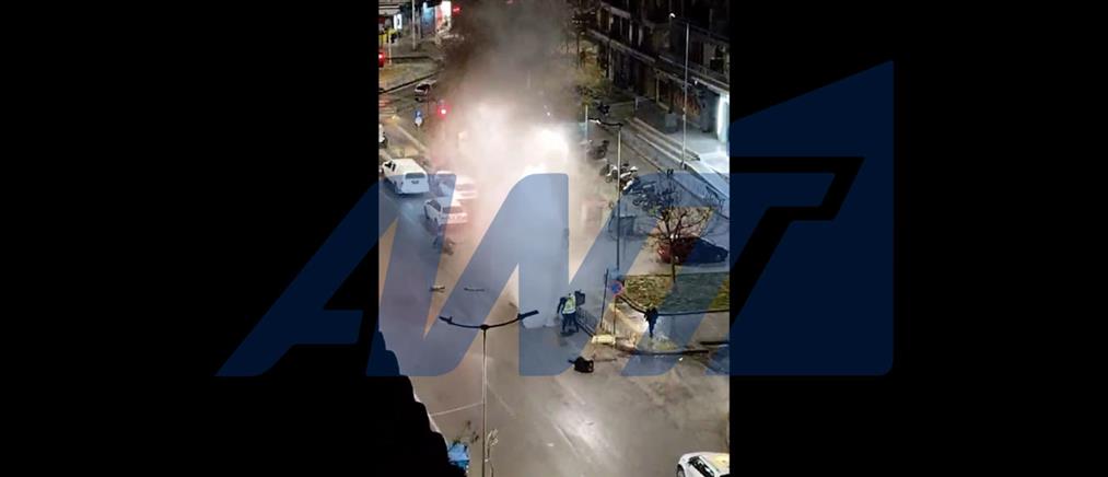 Θεσσαλονίκη: Συγκλονιστικό βίντεο από τη στιγμή που έσκασε αγωγός νερού και τραυμάτισε τέσσερις εργάτες της ΕΥΑΘ