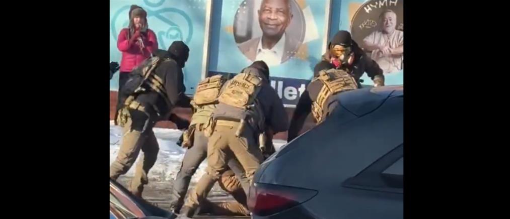 ΗΠΑ: Σε αργία τέθηκαν οι πράκτορες που πυροβόλησαν τον Άλεξ Πρέτι στη Μινεάπολη