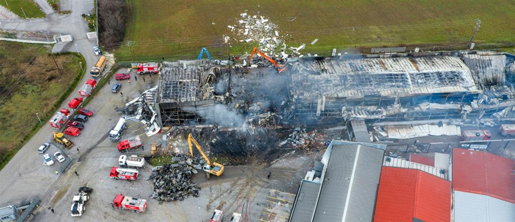 Παρέμβαση του Ρουβίκωνα στο σπίτι του ιδιοκτήτη της βιομηχανίας "Βιολάντα" (βίντεο)