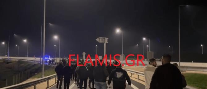 Αγρότες - Μπλόκα: Έκλεισε ο αυτοκινητόδρομος Πατρών - Πύργου (Βίντεο)