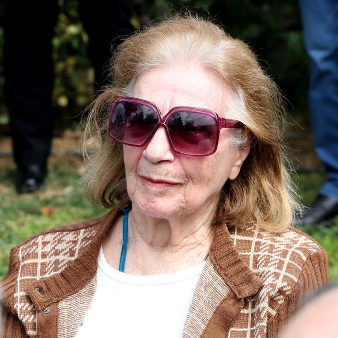 Μέλπω Ζαρόκωστα: Ο γιος της ηθοποιού μιλάει για την απόφαση να μπει στο γηροκομείο - "Έχει κάποια σχετική άνοια"