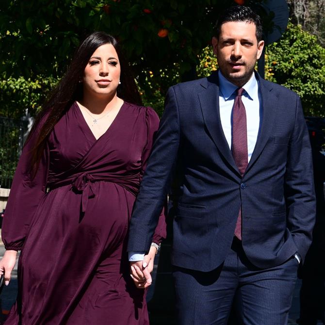 Κωνσταντίνος Κυρανάκης: Έγκυος για δεύτερη φορά η σύζυγός του - Στο πλευρό του στην ορκωμοσία της νέας κυβέρνησης
