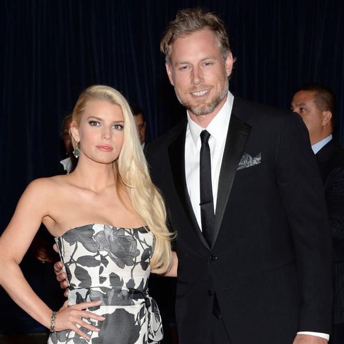 Τζέσικα Σίμπσον - Έρικ Τζόνσον: Η κοινή τους εμφάνιση σε συναυλία φούντωσε τις φήμες για επανασύνδεση